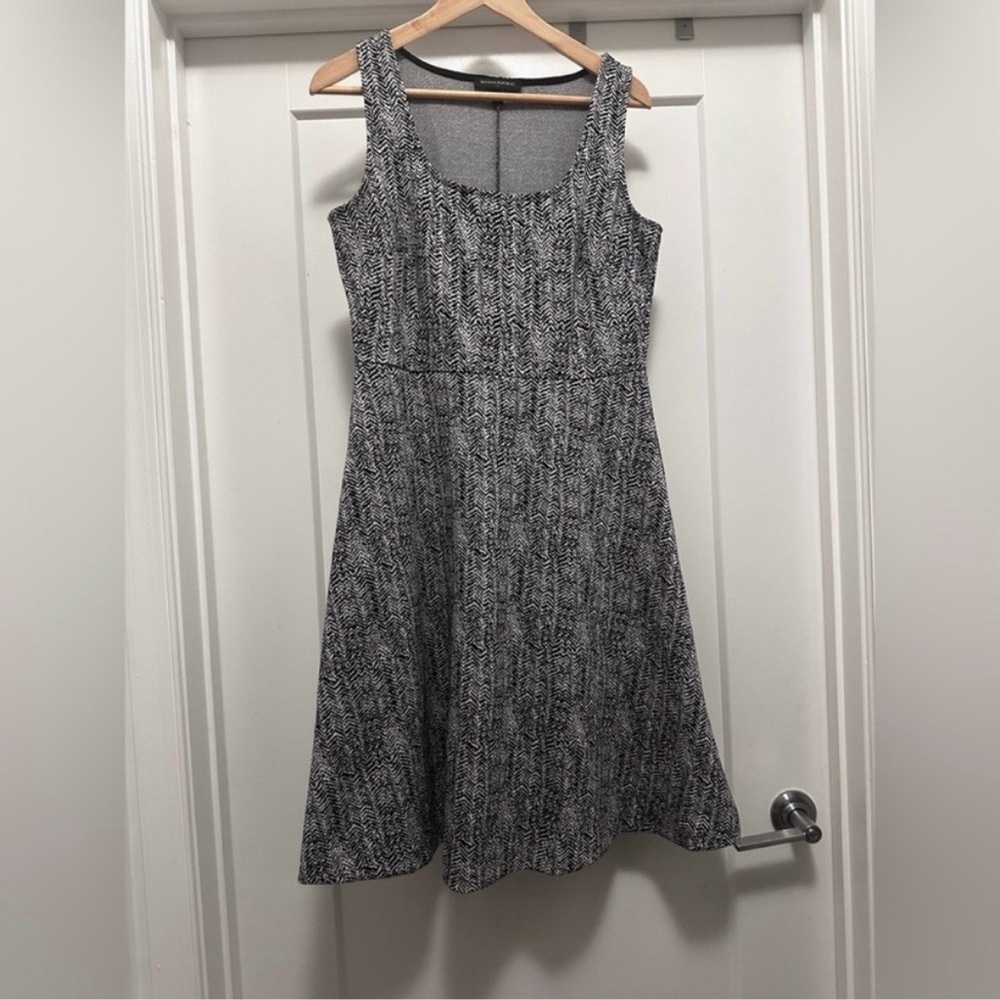❤️ BANANA REPUBLIC Black and White A-Line Dress - Size Medium